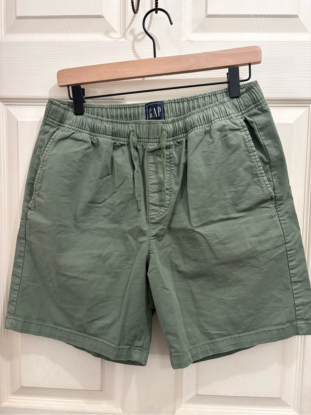 GAP Men's Sage Green Drawstring Athletic Shorts